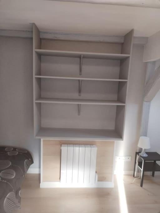Charmant Appartement Cosy ซิลิสตาต์ ภายนอก รูปภาพ