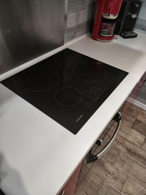 Charmant Appartement Cosy ซิลิสตาต์ ภายนอก รูปภาพ
