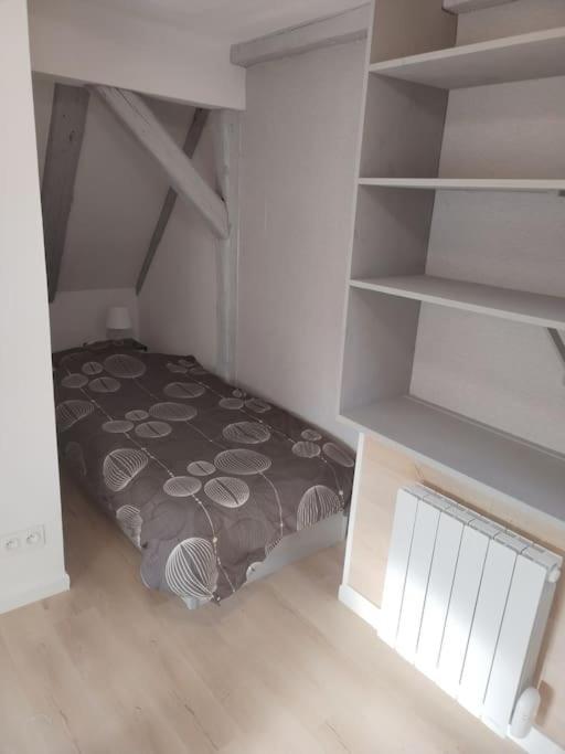 Charmant Appartement Cosy ซิลิสตาต์ ภายนอก รูปภาพ